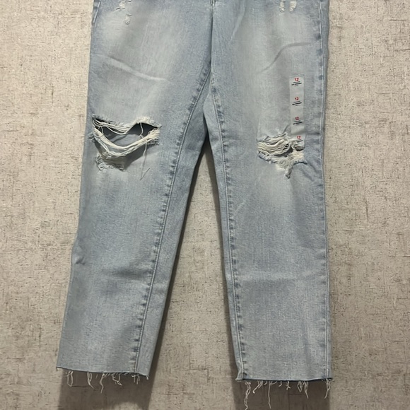 Old Navy High-Rise O.G. Straight Ankle Jeans - Picture 3 of 7